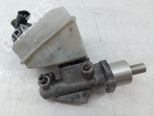 Used Brake master cylinder RENAULT CLIO II (BB_, CB_) 1.5 dCi (B/CB07) (65 hp) 28567140