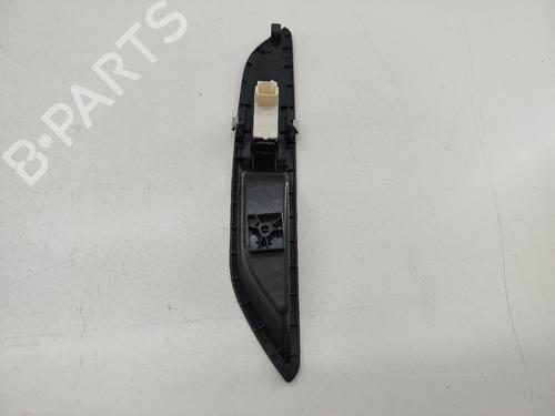 Right rear window switch PEUGEOT 5008 II (MC_, MJ_, MR_, M4_) 1.5 BlueHDi 130 (MCYHZJ, MCYHZR, MCYHZX) | BP28819656I28 