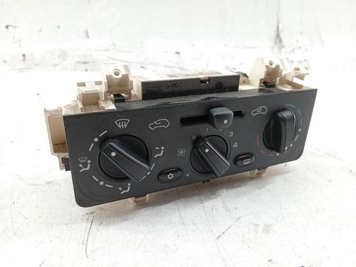 Comando chauffage CITROËN C3 I (FC_, FN_) 1.1 i (60 hp) 28960836