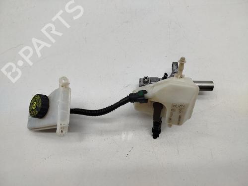 Used Brake master cylinder PEUGEOT 308 SW II (LC_, LJ_, LR_, LX_, L4_) 1.5 BlueHDi 100 (102 hp) 29022722