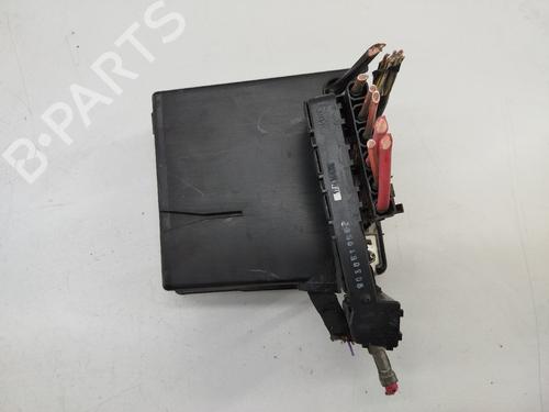 Używane Skrzynka bezpieczników RENAULT MEGANE II Estate (KM0/1_) [2003-2012]  29128135