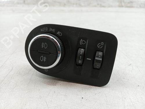 Used Switch OPEL CROSSLAND X / CROSSLAND (P17, P2QO) 1.5 Turbo D (75) (102 hp) 29191106