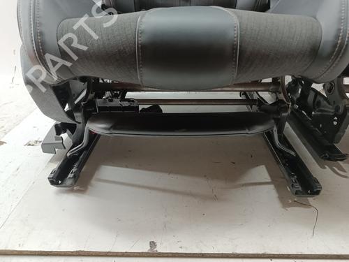 Right front seat PEUGEOT 3008 II SUV (MC_, MR_, MJ_, M4_) 1.5 BlueHDi 130 | BP29356174C16