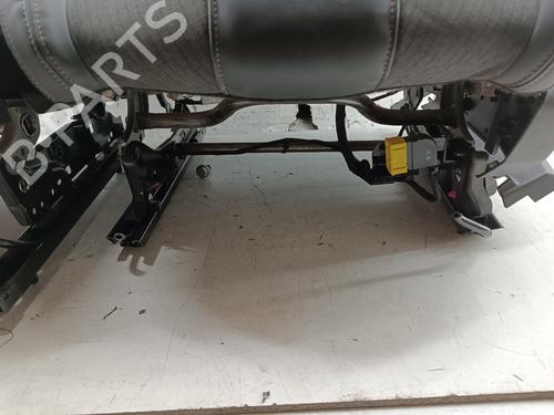 Right front seat PEUGEOT 3008 II SUV (MC_, MR_, MJ_, M4_) 1.5 BlueHDi 130 | BP29356174C16