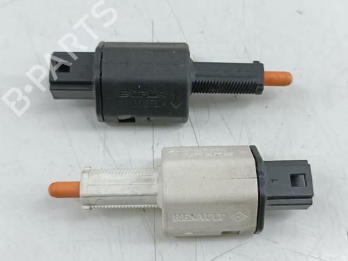 Spak kontakt RENAULT MEGANE III Grandtour (KZ0/1) 1.5 dCi (KZ09, KZ0D, KZ1G, KZ29, KZ14, KZ1W, KZ10, KZ1F,... (110 hp) 29377960