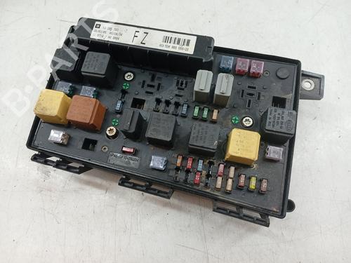 Used Fuse box OPEL ASTRA H GTC (A04) 1.7 CDTi (L08) (101 hp) 29483262