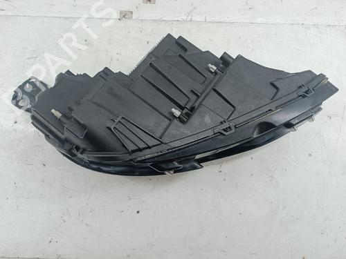 Used Left headlight PEUGEOT 3008 II SUV (MC_, MR_, MJ_, M4_) 1.2 THP/ PureTech 130 (MRHNSM, MRHNSU, MRHNSJ, MRHNYW,... (131 hp) 29813258
