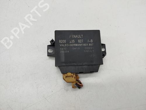 Used Front bumper RENAULT GRAND SCÉNIC II (JM0/1_) 1.6 (113 hp) 29862932