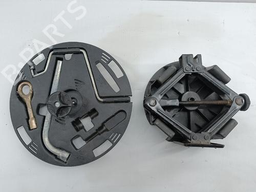 Used Jack Kit FIAT PUNTO (176_) 55 1.1 (54 hp) 31254156