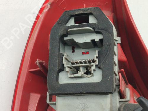 Feu arrière droit RENAULT CLIO II (BB_, CB_) 1.2 16V (BB05, BB0W, BB11, BB27, BB2T, BB2U, BB2V, CB05,... | BP29983639C35