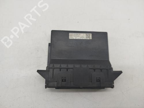 Used Fuse box JAGUAR XF I (X250) 2.0 (241 hp) 30028307
