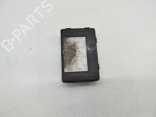 Used Electronic module RENAULT SCÉNIC III (JZ0/1_) [2008-2016]  30272225