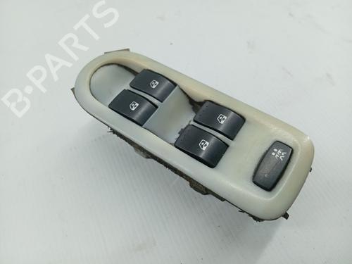 Used Switch RENAULT MEGANE II (BM0/1_, CM0/1_) 1.5 dCi (BM0F, BM0T, BM2B, CM0F, CM0T) (82 hp) 30272272