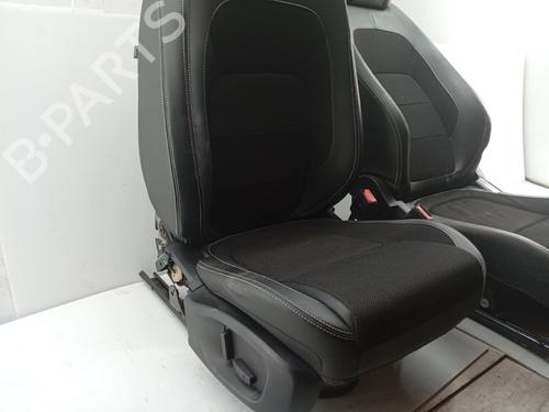 Right front seat JAGUAR XE (X760) 2.0 | BP30272390C16 