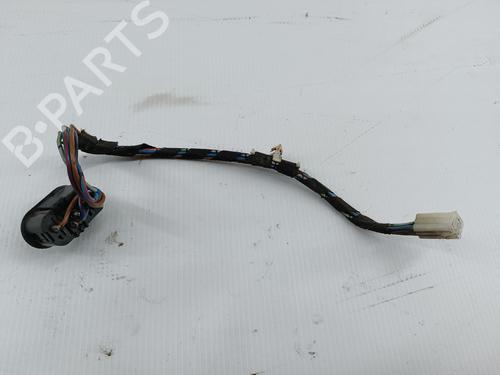 Used Right front window switch OPEL CORSA B (S93) 1.4 i 16V (F08, F68, M68) (90 hp) 30272398