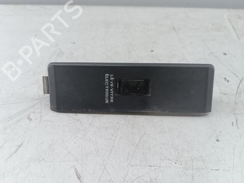 Used Right front window switch NISSAN BLUEBIRD (T72 , T12, U12) 2.0 D (SLT72, T12) (67 hp) 30322091