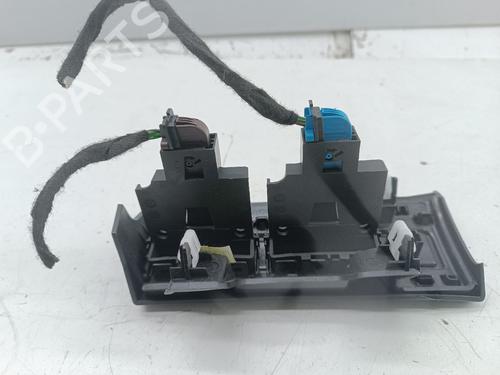 Card reader PEUGEOT 5008 II (MC_, MJ_, MR_, M4_) 1.5 BlueHDi 130 (MCYHZJ, MCYHZR, MCYHZX) | BP30355945E4