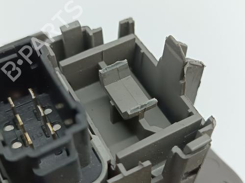 Switch RENAULT SCÉNIC II (JM0/1_) 1.9 dCi (JM0G, JM12, JM1G, JM2C) | BP30752381I30