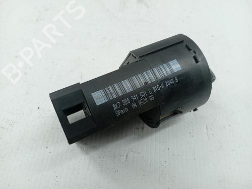 Used Headlight switch SKODA OCTAVIA I (1U2) 1.4 16V (75 hp) 30761120