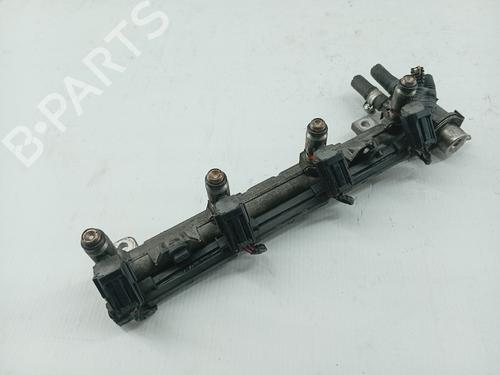 Used Injection rail SKODA OCTAVIA I (1U2) 1.4 16V (75 hp) 30761126