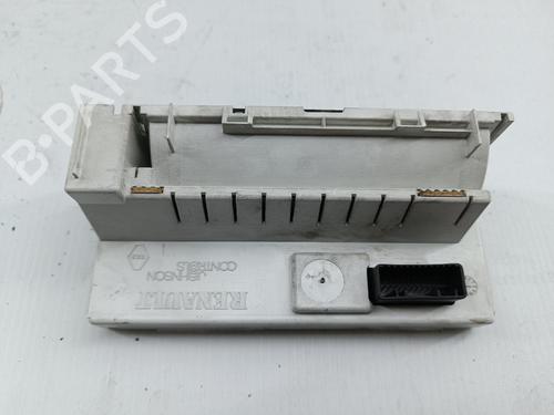 Used Display monitor RENAULT MEGANE II (BM0/1_, CM0/1_) [2001-2012]  30772895