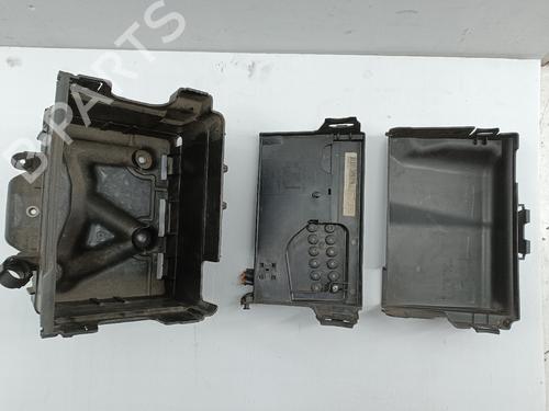 Used Carburetor VW POLO IV (9N_, 9A_) 1.2 12V (69 hp) 30838344