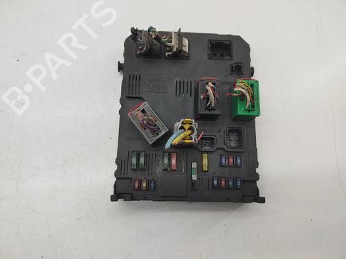 Skrzynka bezpieczników CITROËN C3 I (FC_, FN_) 1.1 i | BP30890168E1