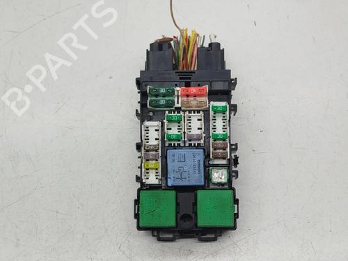 Fuse box CITROËN DS5 2.0 HDi 200 Hybrid4 All-wheel Drive | BP31046998E1 