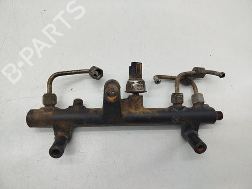 Used Injection rail CITROËN DS5 2.0 HDi 200 Hybrid4 All-wheel Drive (200 hp) 31048535
