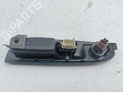 right-front-window-switch-renault-clio-ii-hatchback-van-sb012_-1998-31254405 main image