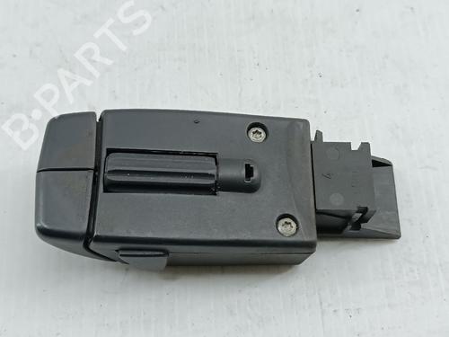 Used Switch RENAULT CLIO II Hatchback Van (SB0/1/2_) 1.5 dCi (SB07) (65 hp) 31254414