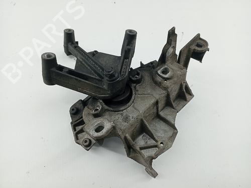 Motorfeste RENAULT CLIO II Hatchback Van (SB0/1/2_) 1.5 dCi (SB07) (65 hp) 31254418