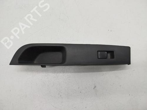 Used Right front window switch NISSAN MICRA III (K12) 1.0 16V (K12) (65 hp) 31254444