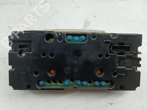 Used Instrument cluster SEAT IBIZA II (6K1) 1.4 i (60 hp) 31254517