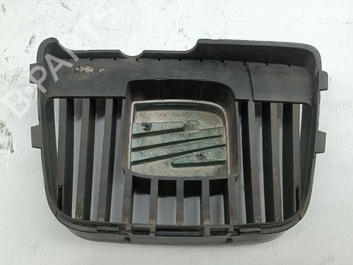 Gitter für SEAT IBIZA II (6K1) [1993-2002]  31292055