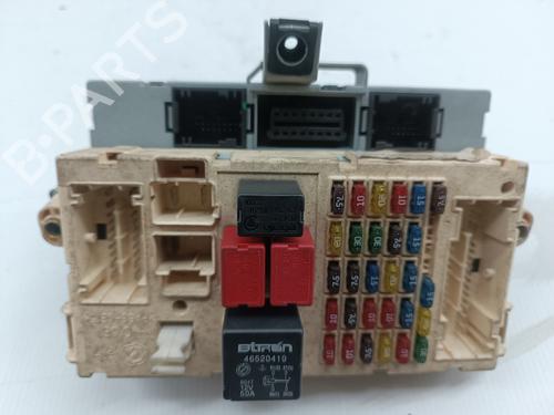 Fuse box FIAT PUNTO (188_) 1.2 16V 80 (188.233, .235, .253, .255, .333, .353, .639,... | BP31296733E1
