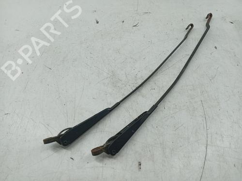 Used Front windshield wiper arm OPEL CORSA B (S93) 1.5 TD (F08, F68, M68) (67 hp) 31308656