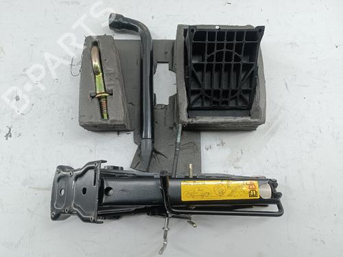 Used Jack Kit FORD FOCUS I Estate Van (DNW) 1.4 (75 hp) 31311819