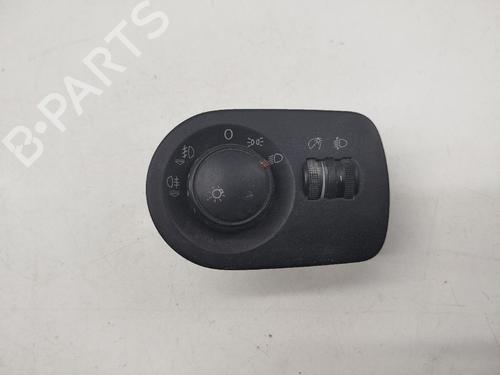 Used Headlight switch SEAT LEON (1P1) [2005-2013]  31381521