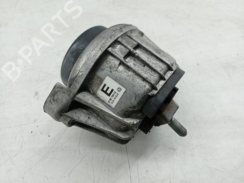 Used Engine mount BMW 3 Touring (E91) 320 d (163 hp) 31666959