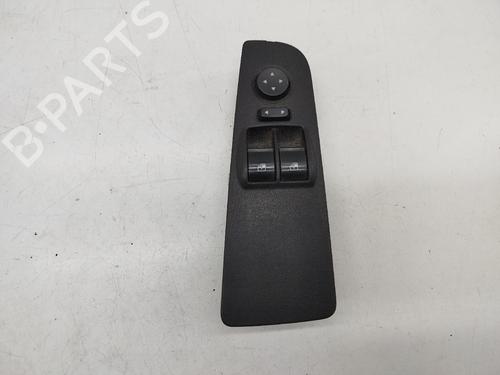 Used Left front window switch FIAT GRANDE PUNTO (199_) 1.3 D Multijet (75 hp) 31667158