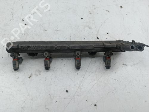 Rail D'Injecteurs VW GOLF IV (1J1) 1.4 16V (75 hp) 31667244