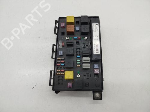 Fuse box OPEL ASTRA H (A04) | BP31949906E1