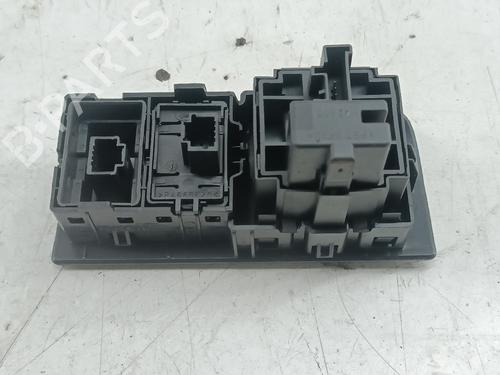 Commutateur RENAULT MEGANE III Hatchback Van (BZ_) 1.5 dCi (BZ0C, BZ1A) (90 hp) 31959621