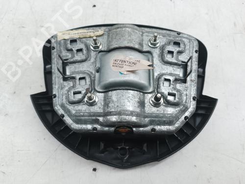 Used Driver airbag RENAULT CLIO II Hatchback Van (SB0/1/2_) 1.5 dCi (SB07) (65 hp) 31991258