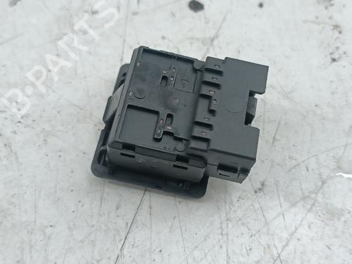 Used Left front window switch FIAT UNO (146_, 158_) 50 1.1 (50 hp) 32000012