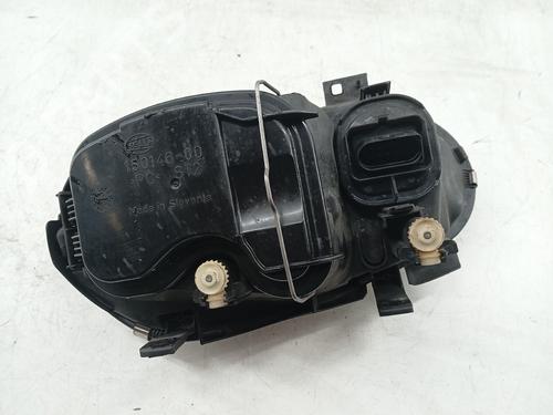 Phare droit VW GOLF IV (1J1) 1.4 16V (75 hp) 32036138