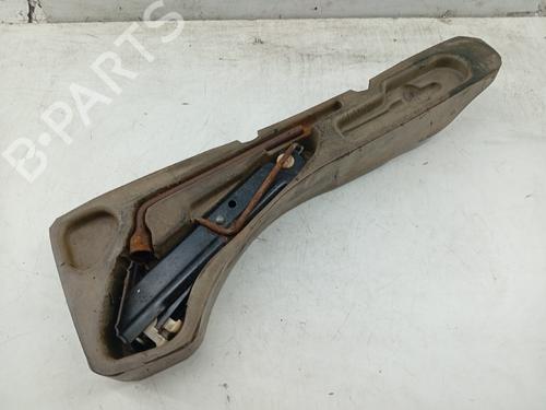 Used Jack Kit Jack Kit OPEL KADETT D (32_,37_,39, _42) 1.2 S (60 hp) 32060867 32060867