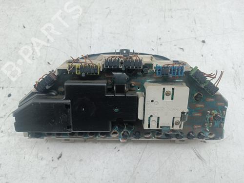 Used Instrument cluster CITROËN SAXO Hatchback van (S3_) 1.5 D (57 hp) 32147539