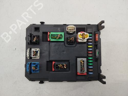 Used Fuse box Fuse box PEUGEOT 207 Hatchback Van (WA_, WC_) 1.4 HDi (68 hp) 32147653 32147653